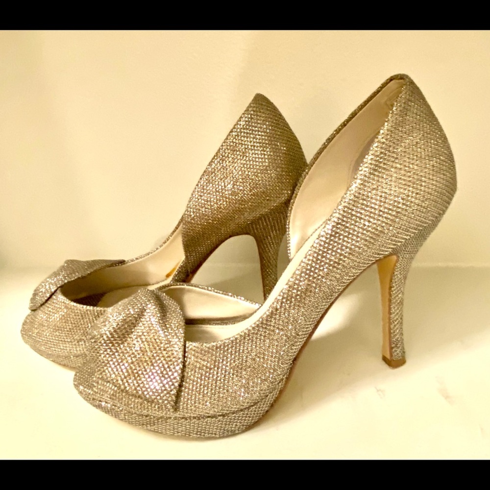 Sequence Peek-a-Boo Toe High Heals